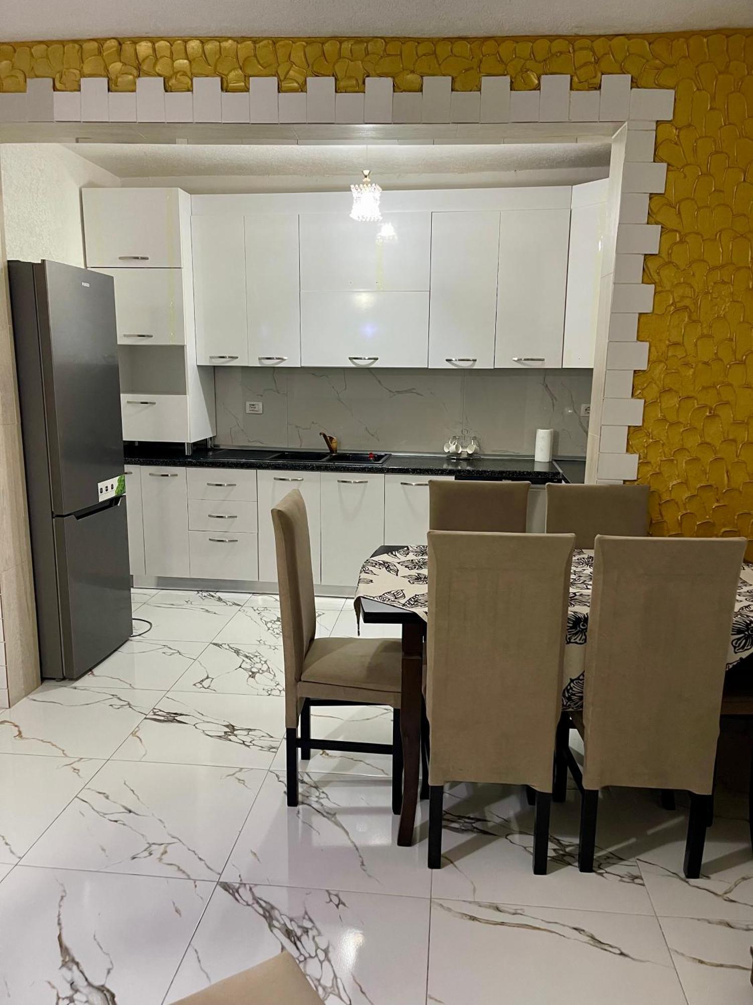 Guest House Dea Vlore Luaran gambar