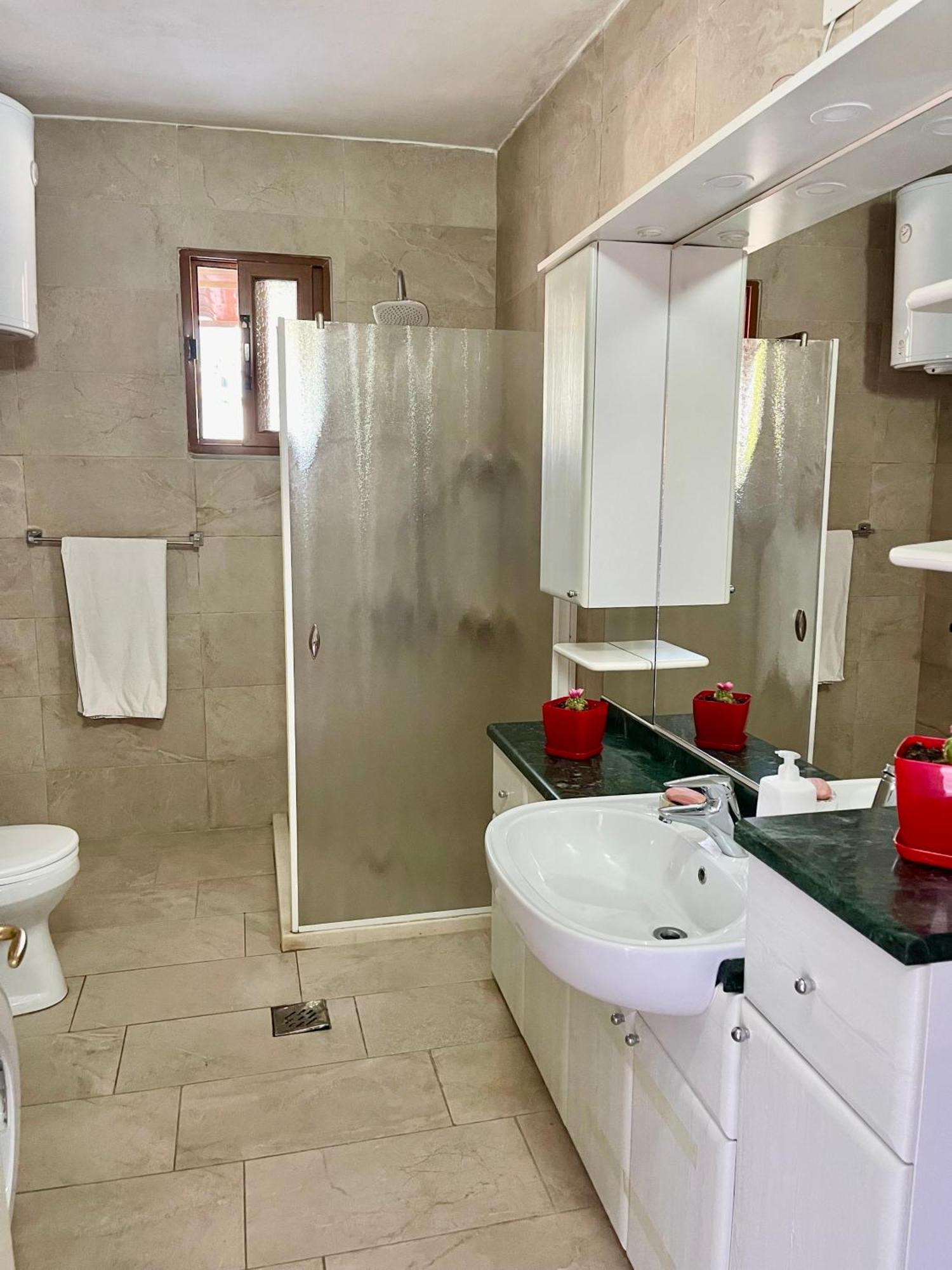 Guest House Dea Vlore Luaran gambar